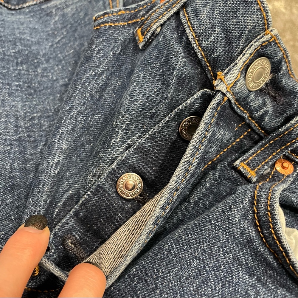 Levi’s Premium Wedgie Straight Jeans Blue Raw Hem Button Fly Sz 27 Dark Wash - Picture 12 of 13